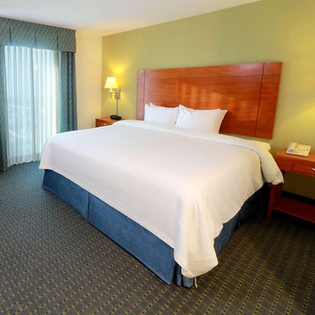 Готель Hampton By Hilton Reynosa Zona Industrial Екстер'єр фото