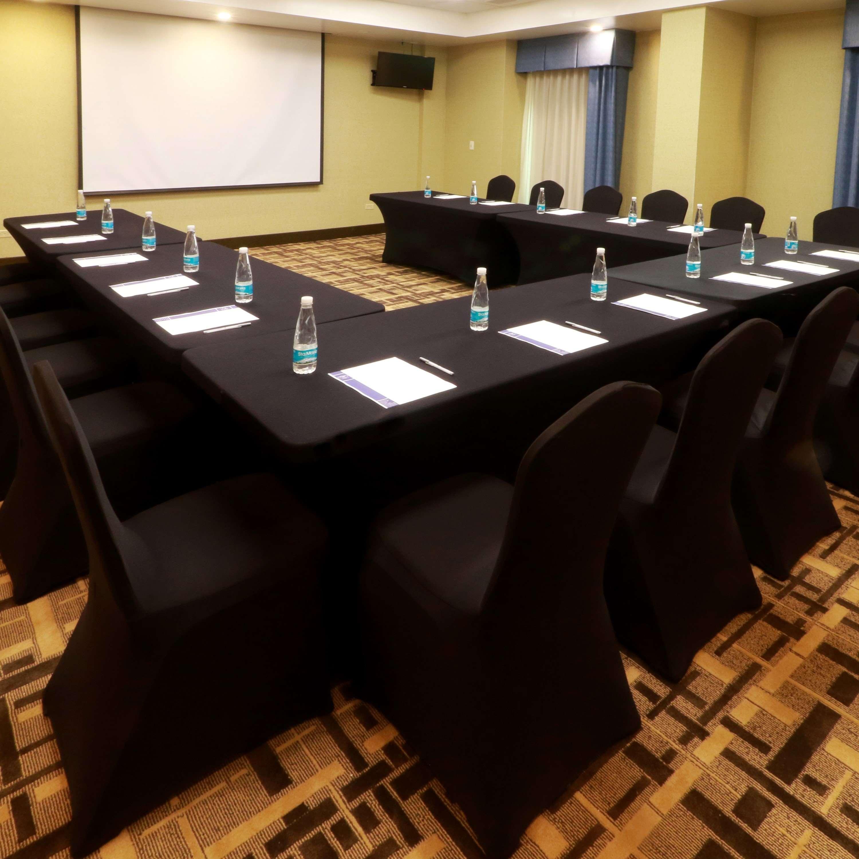Готель Hampton By Hilton Reynosa Zona Industrial Екстер'єр фото