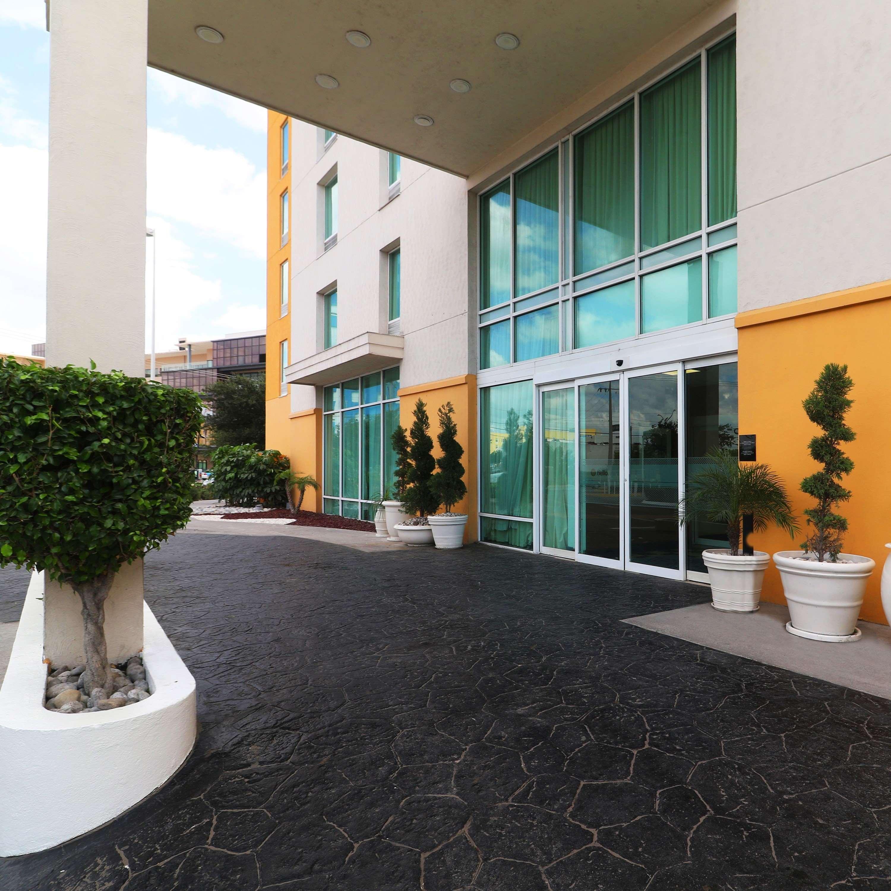 Готель Hampton By Hilton Reynosa Zona Industrial Екстер'єр фото